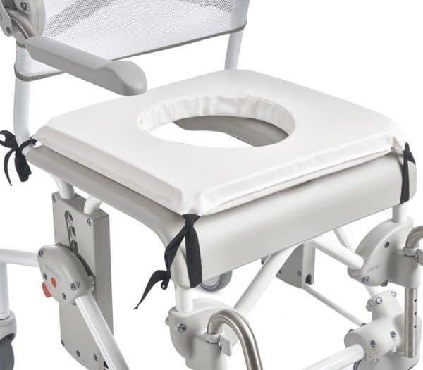 כסא רחצה ושירותים עם גלגלי הנעה עצמית Swift Mobil 24"